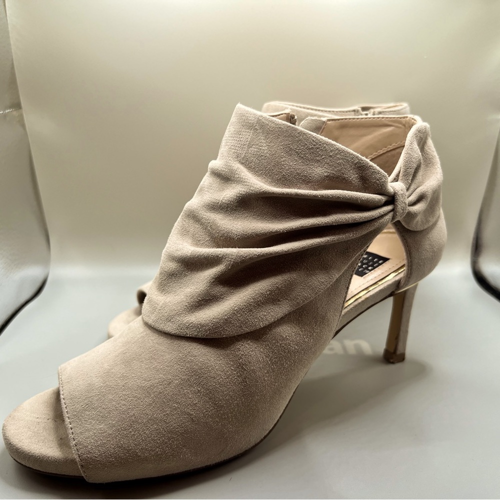 White House Black Market Cream Suede Peep Toe Ankle Heel Ankle Booties